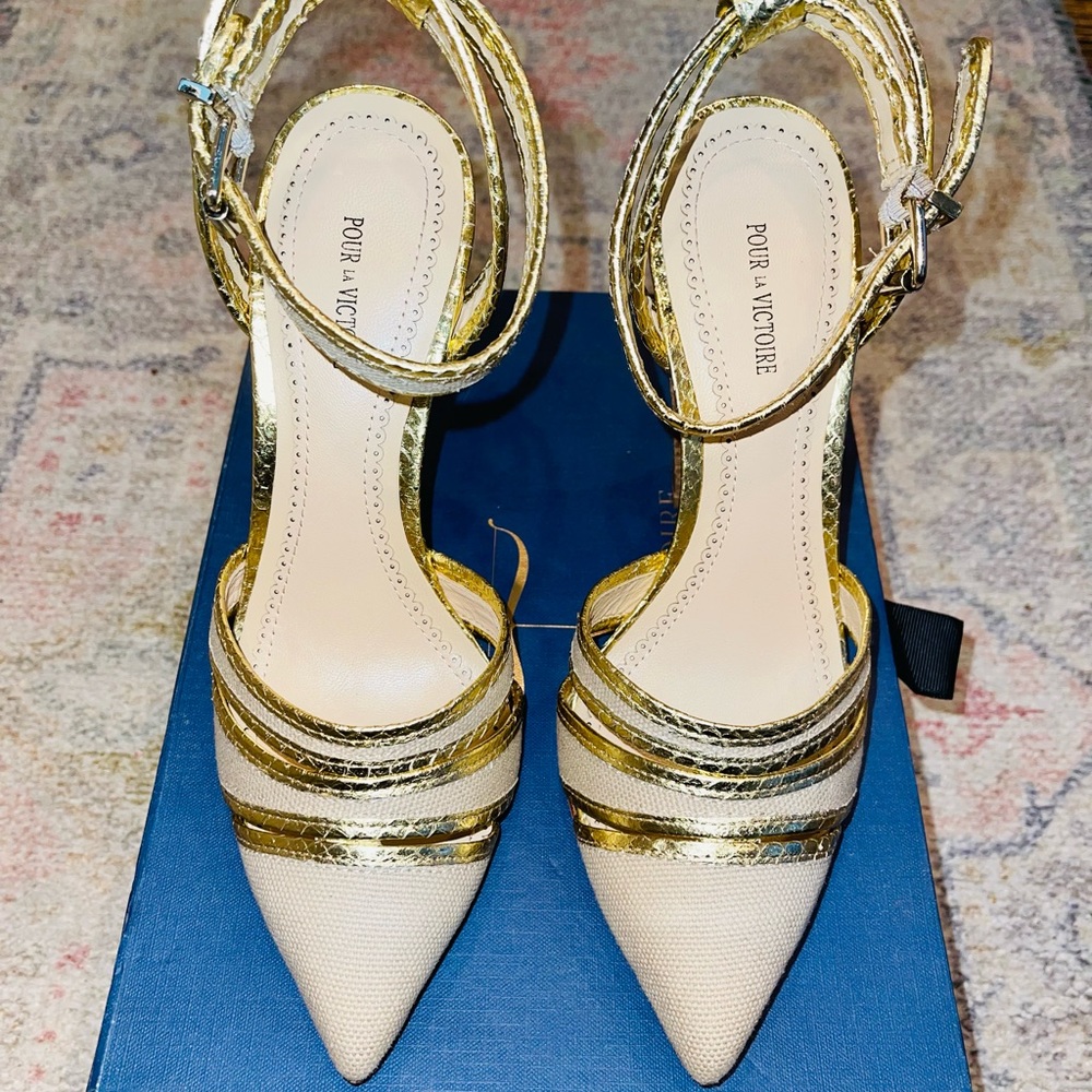 Pour La Victoire Kiran Womens Gold Leather Slingbacks Heels
